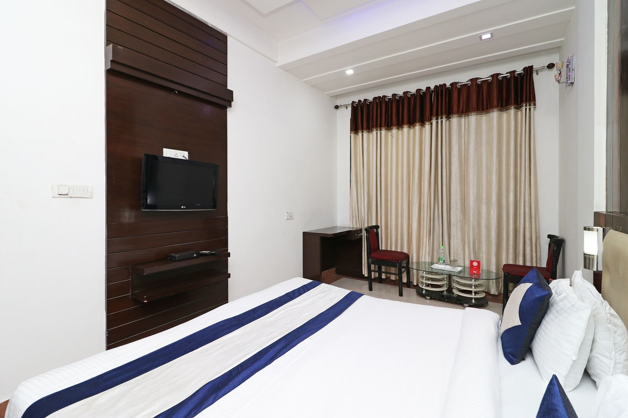 Oyo 9974 Hotel Taj Prince Agra  Exteriör bild